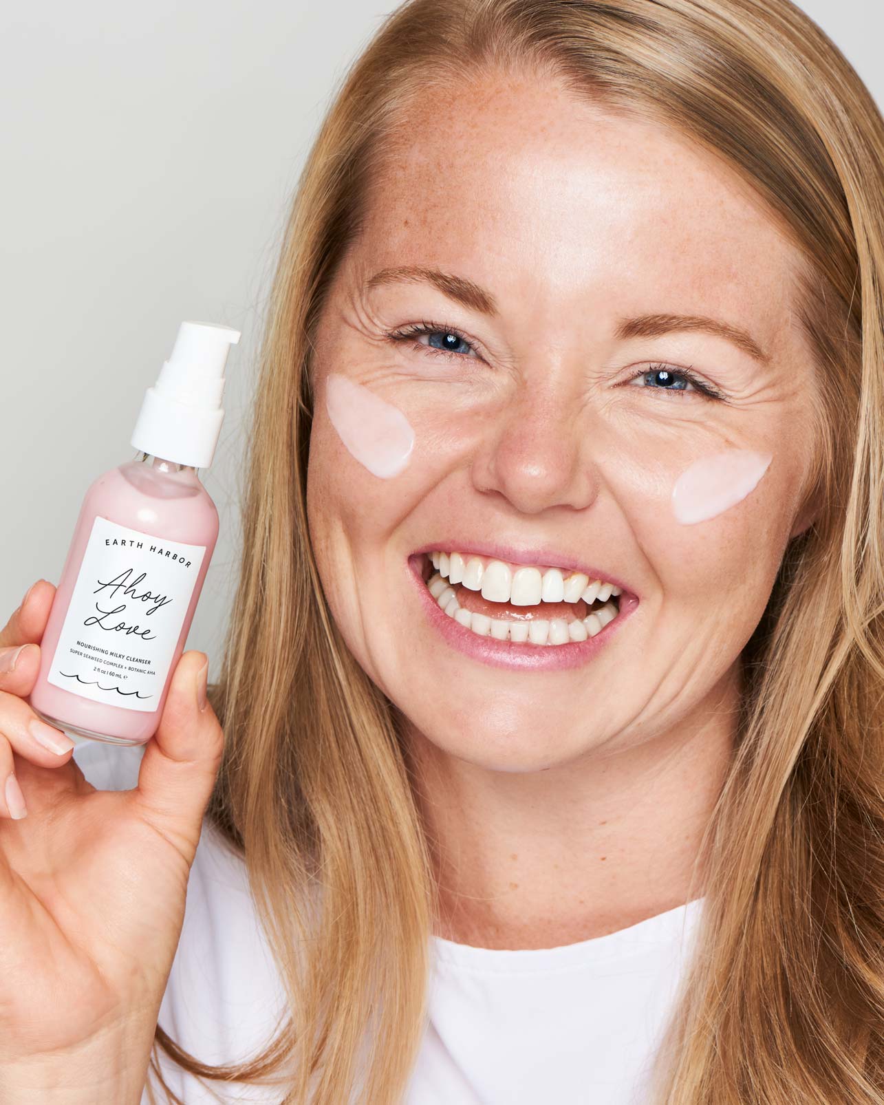 AHOY LOVE Nourishing Milky Cleanser